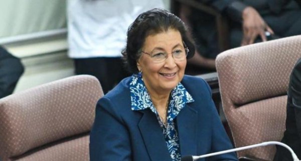 配资服务平台 珍妮弗·西蒙斯当选苏里南首位女总统