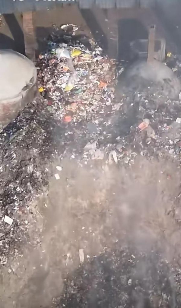 杭州股票配资 博主称沅江一支流附近长期露天焚烧垃圾，生态环境局：局长已带队前往现场，调查结果会通报